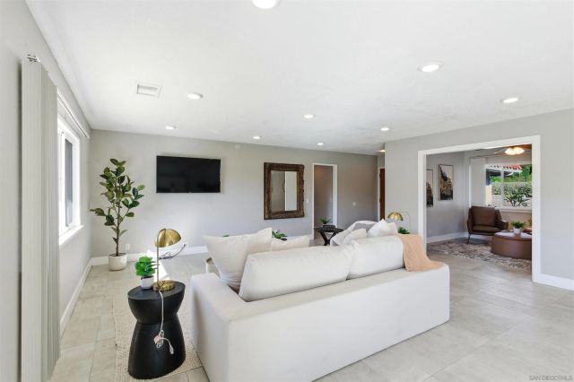 2345 Miller Ave, Escondido, CA 92029