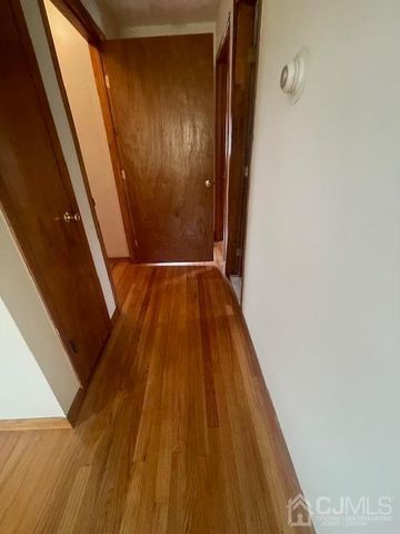1160 Roosevelt Avenue, Carteret, NJ 07008