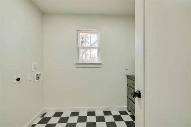 1500 Winchester Drive, Edmond, OK 73034