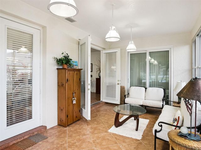 20500 QUEEN ALEXANDRA DRIVE, Leesburg, FL 34748