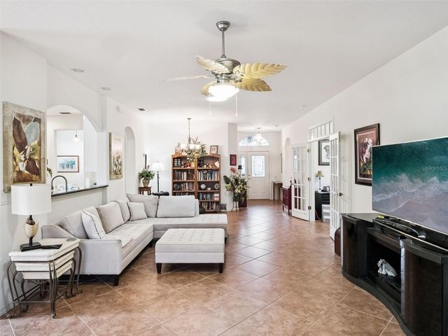 20500 QUEEN ALEXANDRA DRIVE, Leesburg, FL 34748