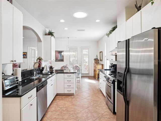 20500 QUEEN ALEXANDRA DRIVE, Leesburg, FL 34748