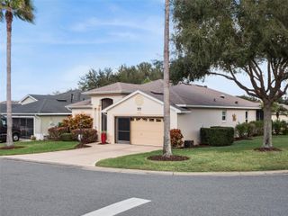 20500 QUEEN ALEXANDRA DRIVE, Leesburg, FL 34748