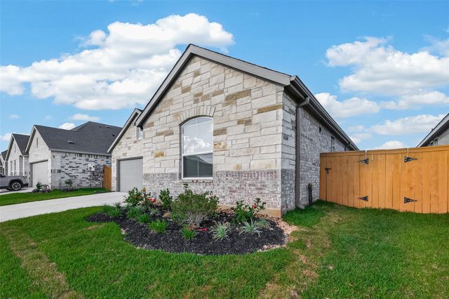 3048 Waterwood Pass Drive, Katy, TX 77493