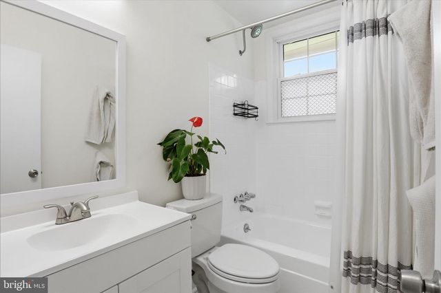 8627 BRADDOCK AVE, Alexandria, VA 22309
