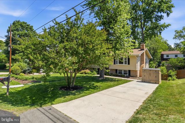 8627 BRADDOCK AVE, Alexandria, VA 22309