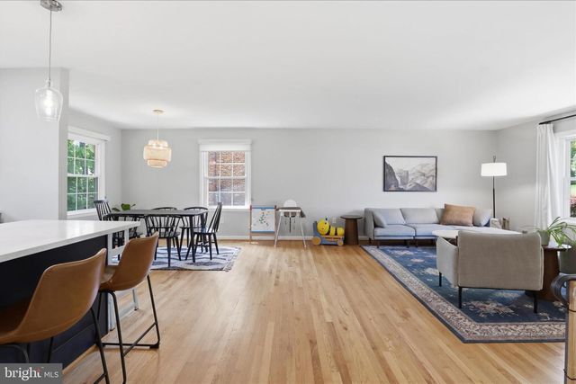 8627 BRADDOCK AVE, Alexandria, VA 22309