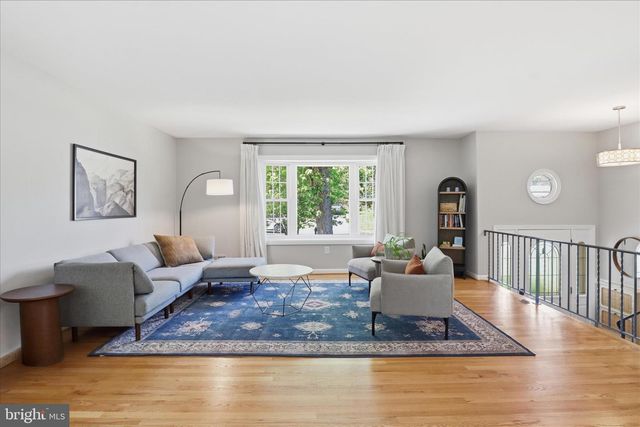 8627 BRADDOCK AVE, Alexandria, VA 22309