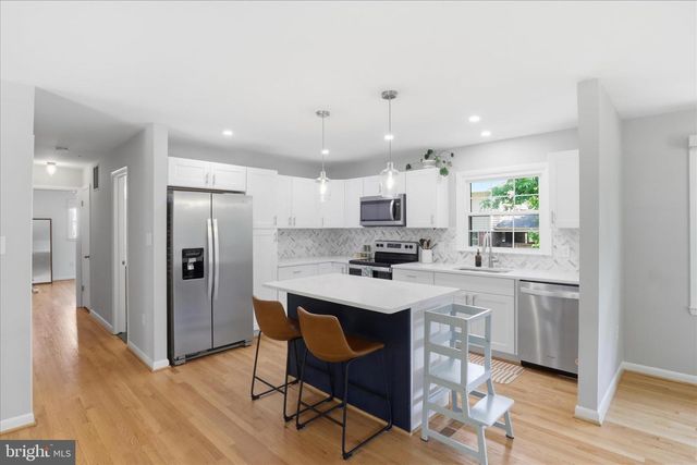 8627 BRADDOCK AVE, Alexandria, VA 22309