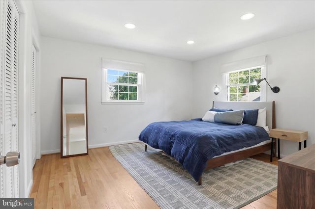 8627 BRADDOCK AVE, Alexandria, VA 22309