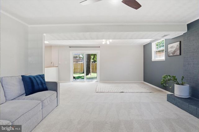 8627 BRADDOCK AVE, Alexandria, VA 22309