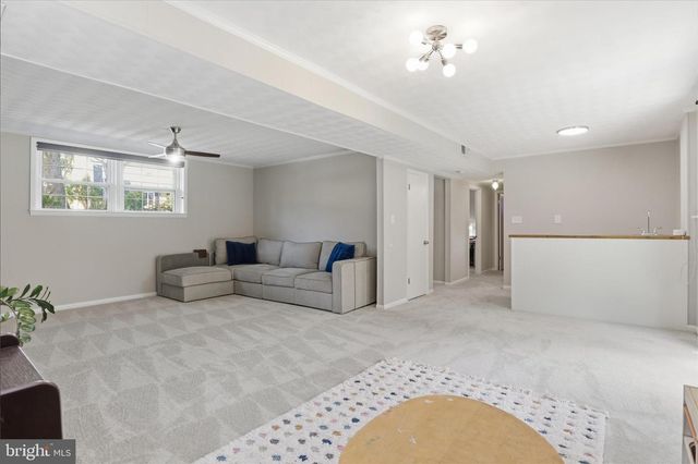 8627 BRADDOCK AVE, Alexandria, VA 22309