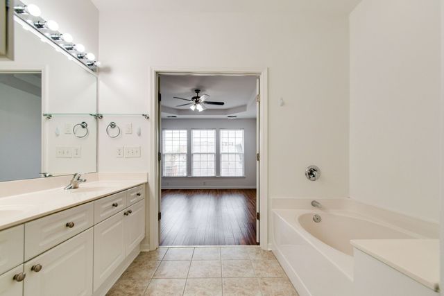 321 Shady Creek Ln, Nashville, TN 37211