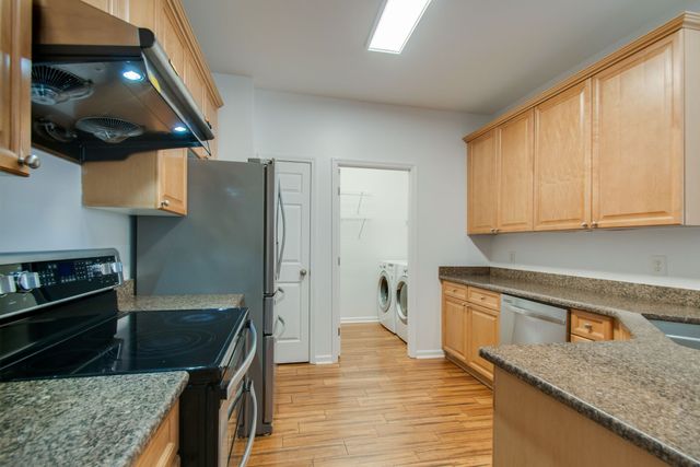 321 Shady Creek Ln, Nashville, TN 37211