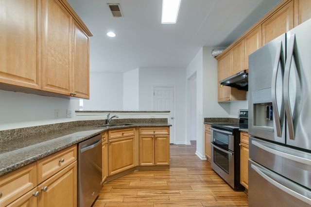321 Shady Creek Ln, Nashville, TN 37211