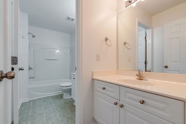 321 Shady Creek Ln, Nashville, TN 37211