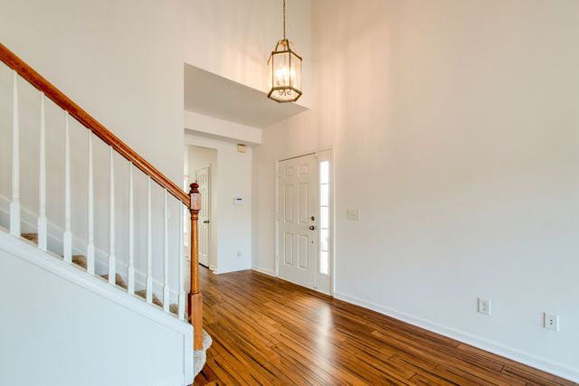 321 Shady Creek Ln, Nashville, TN 37211