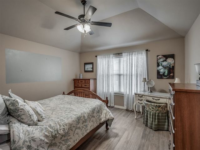2204 Cale Cove, Yukon, OK 73099
