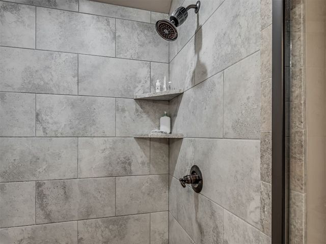 2204 Cale Cove, Yukon, OK 73099