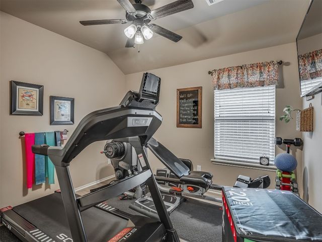 2204 Cale Cove, Yukon, OK 73099