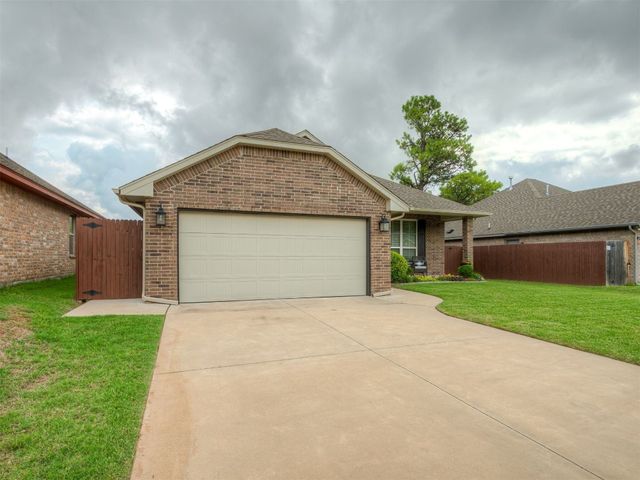2204 Cale Cove, Yukon, OK 73099