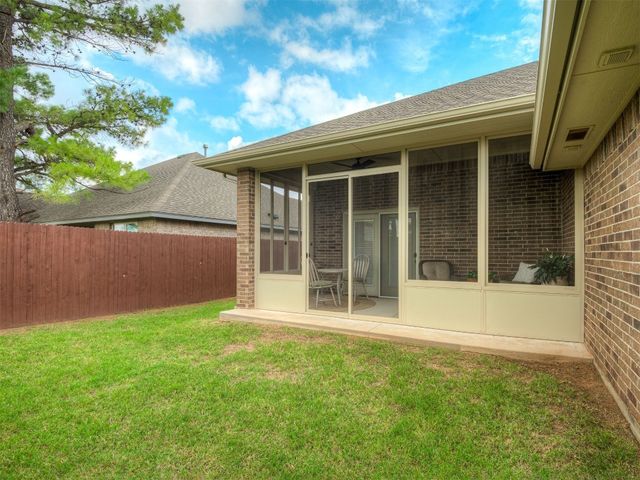 2204 Cale Cove, Yukon, OK 73099