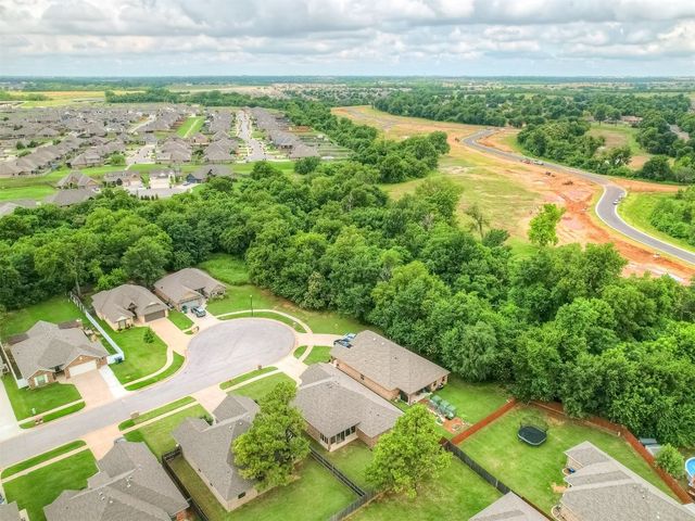 2204 Cale Cove, Yukon, OK 73099