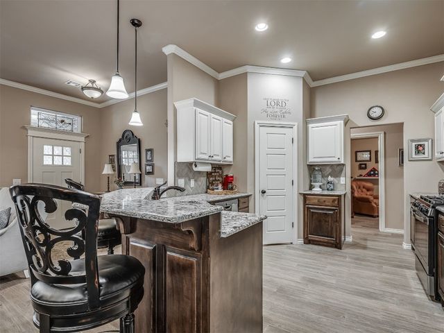 2204 Cale Cove, Yukon, OK 73099