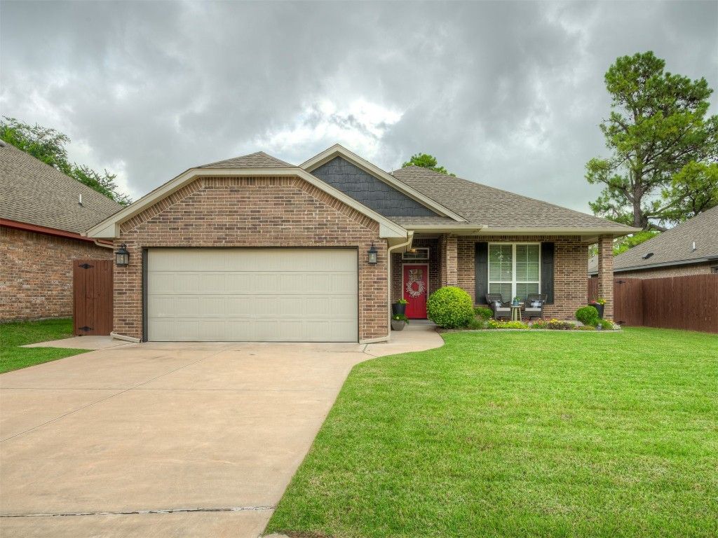 2204 Cale Cove, Yukon, OK 73099