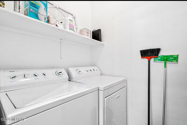 2016 E River Rd Unit 204, Tucson, AZ 85718