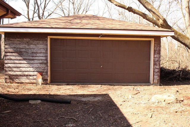 4961 S 92nd STREET, Greenfield, WI 53228