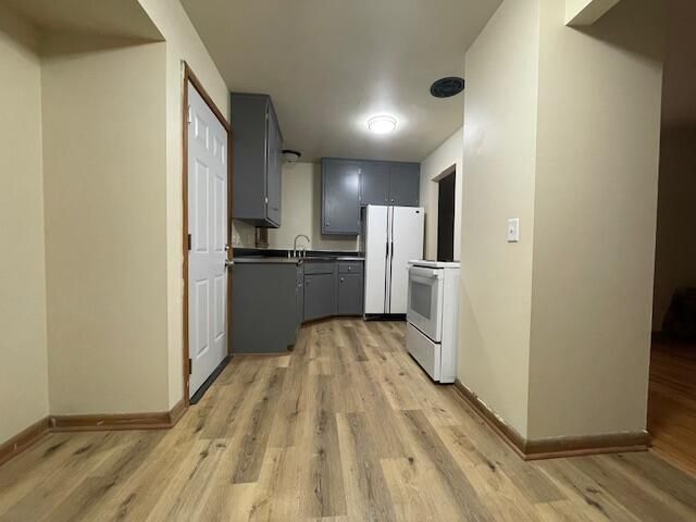 4961 S 92nd STREET, Greenfield, WI 53228