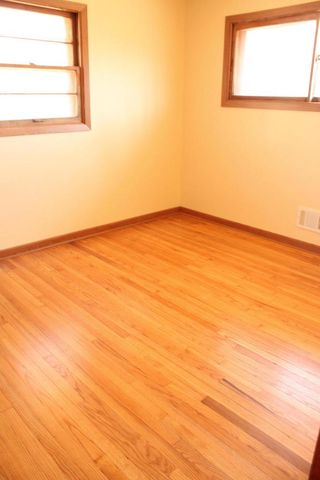 4961 S 92nd STREET, Greenfield, WI 53228