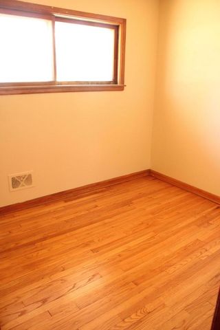 4961 S 92nd STREET, Greenfield, WI 53228