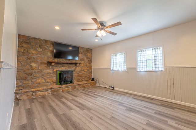 90 Owens Ferry Road, Somerset, KY 42501