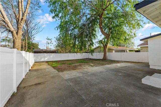 15320 Bledsoe, Sylmar, CA 91342