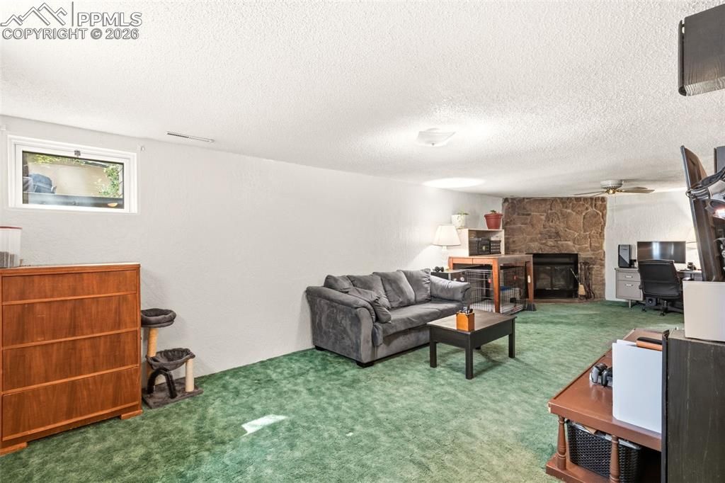 Image 19 of property listing at 1906 Mount Vernon Street, Colorado Springs, CO 80909