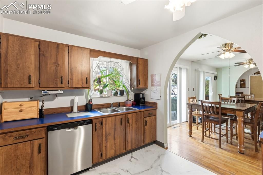 Image 8 of property listing at 1906 Mount Vernon Street, Colorado Springs, CO 80909