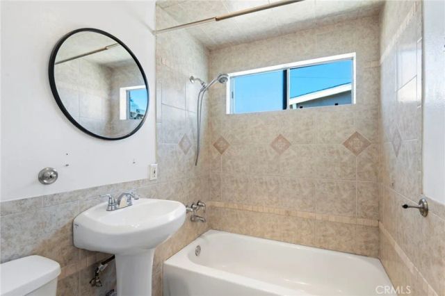 233 W Bygrove Street, Covina, CA 91722