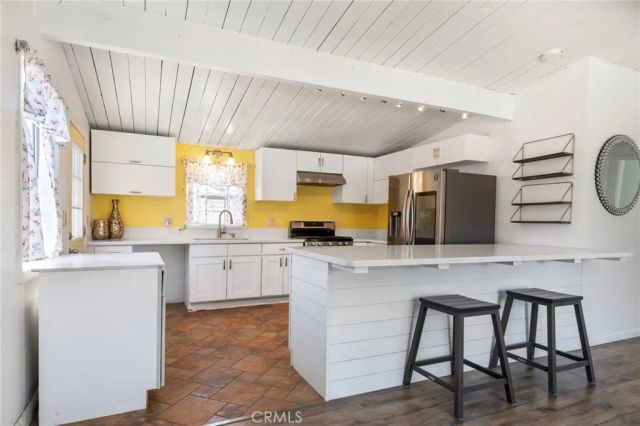 233 W Bygrove Street, Covina, CA 91722