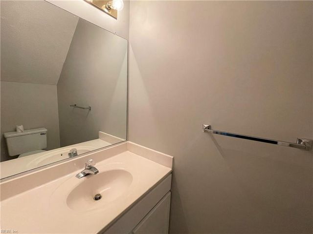 115 Tannin Bark TRL, Yorktown, VA 23692