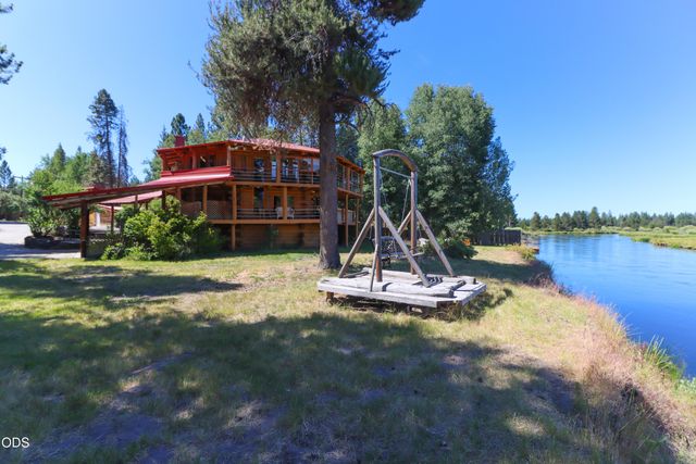 54685 Silver Fox Drive, Bend, OR 97707