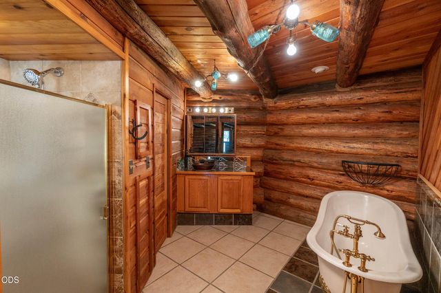 54685 Silver Fox Drive, Bend, OR 97707