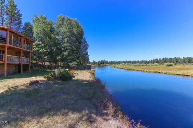 54685 Silver Fox Drive, Bend, OR 97707