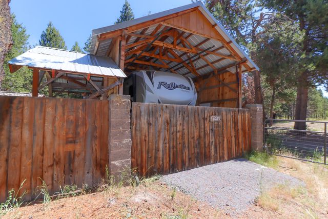 54685 Silver Fox Drive, Bend, OR 97707
