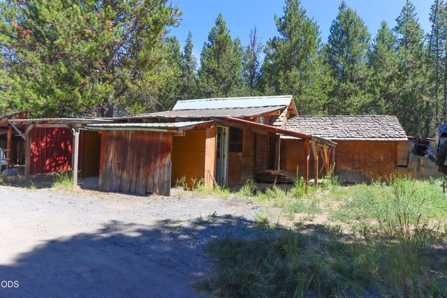 54685 Silver Fox Drive, Bend, OR 97707