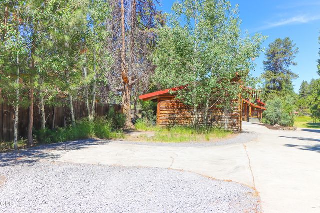 54685 Silver Fox Drive, Bend, OR 97707
