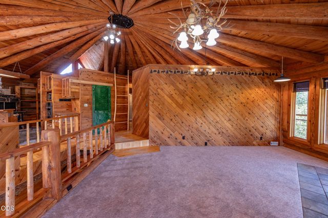 54685 Silver Fox Drive, Bend, OR 97707
