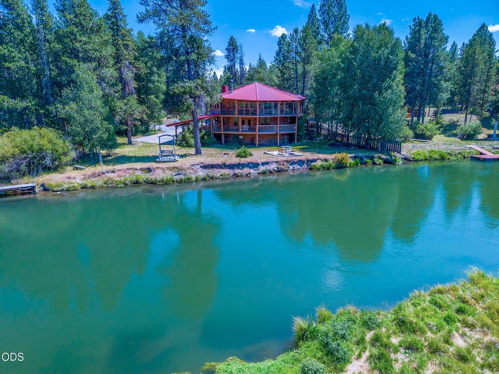 54685 Silver Fox Drive, Bend, OR 97707