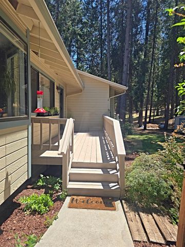 13547 Schooner Hill Dr, Grass Valley, CA 95945